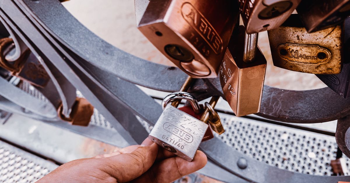 locksmith service technician — Pro Columbia Locksmith