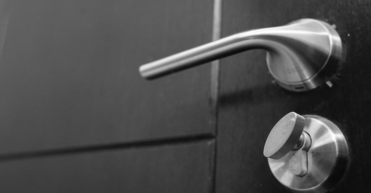 When to Call an Emergency Locksmith for an Immediate Rekey — Pro Columbia Locksmith